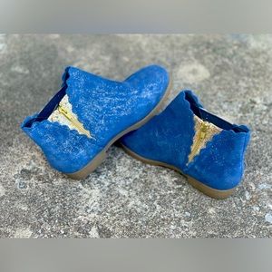Lands end girls shoes size 3 blue and gold sparkles